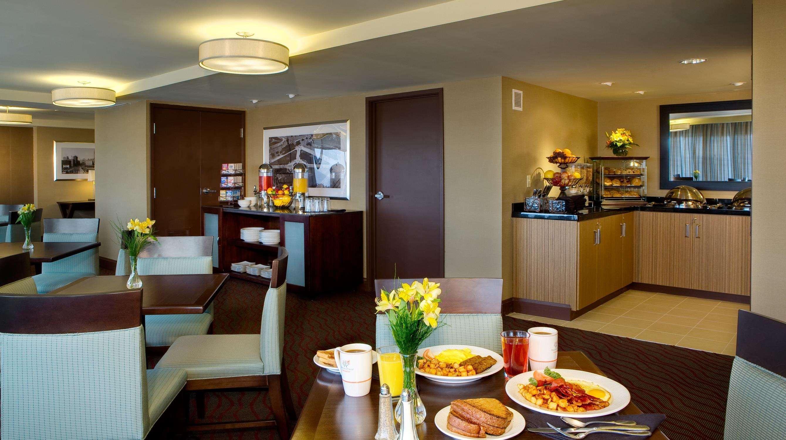 Doubletree By Hilton Downtown - Lakeside Hotel 4*
