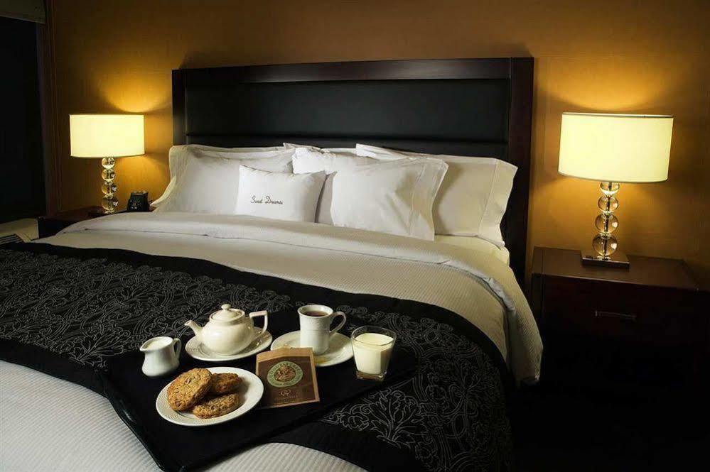 Hotel Doubletree By Hilton Downtown - Lakeside