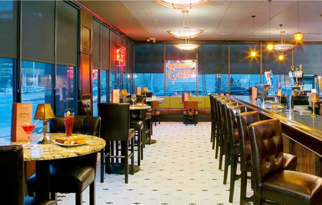 Hotel Doubletree By Hilton Downtown - Lakeside
